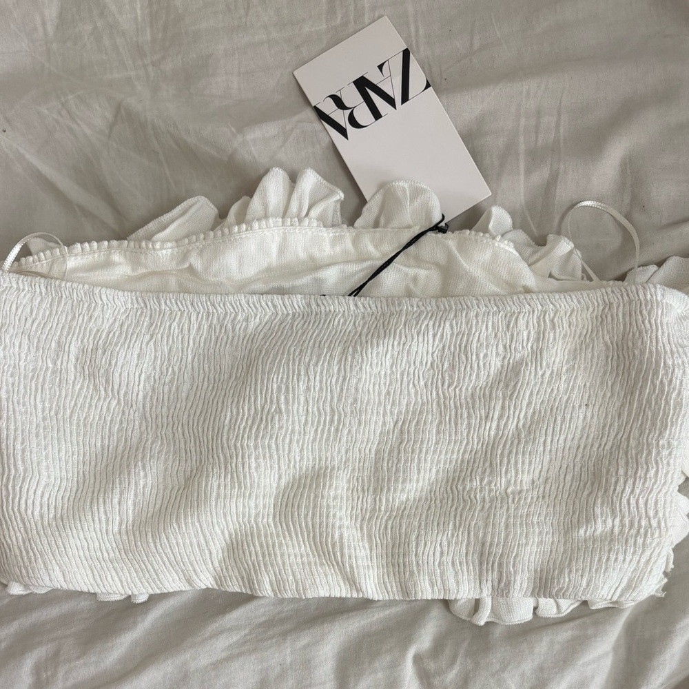 BNWT Ruffled Tube Top - Picture 4 of 4